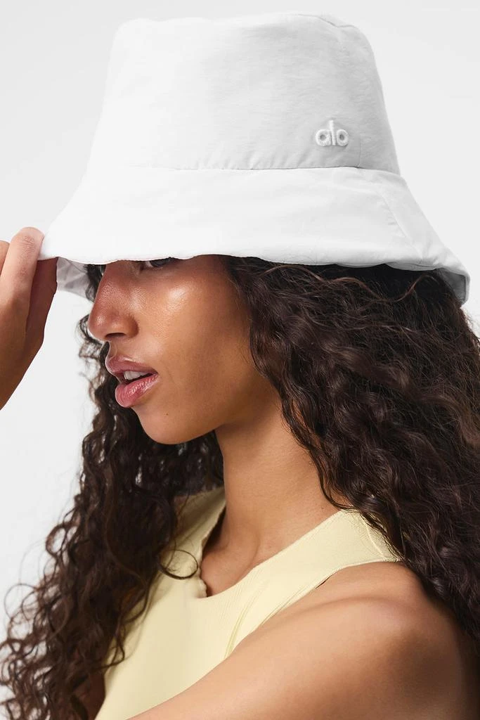 Alo Good Shade Puffer Bucket Hat - White 3
