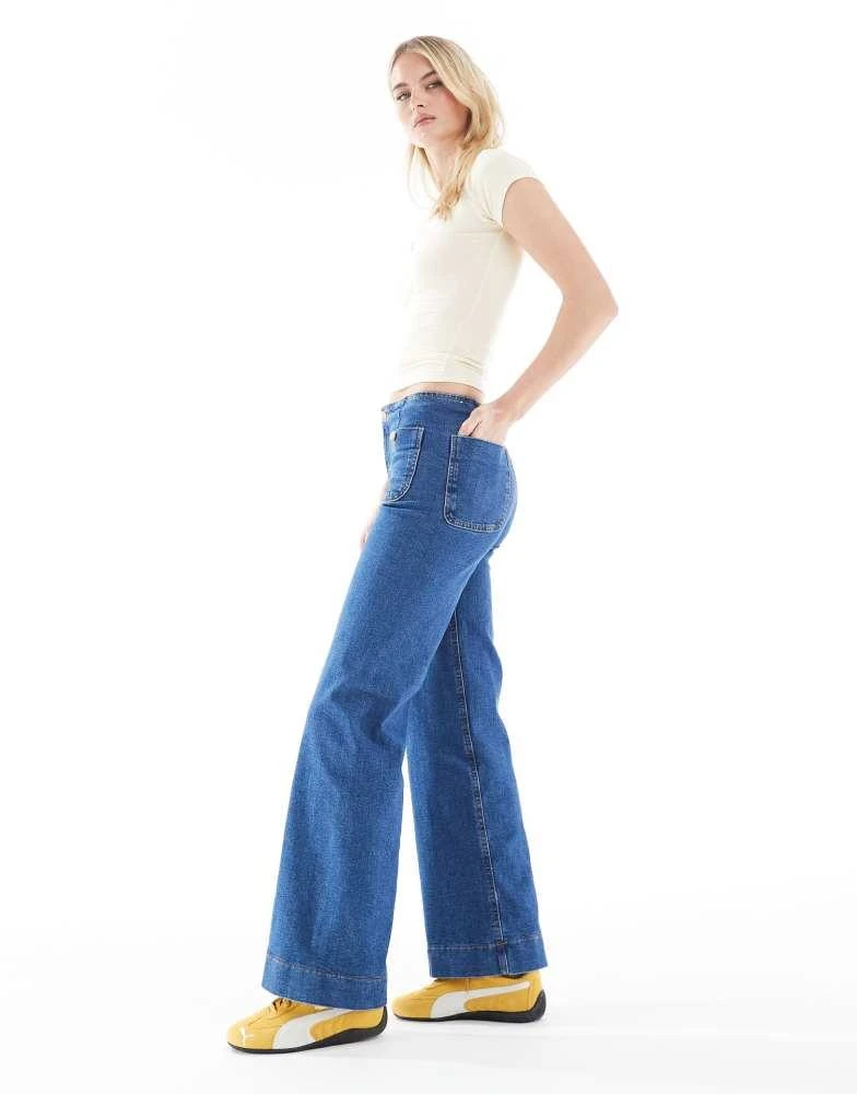 Stradivarius Stradivarius Tall D77 straight leg jean with button detail in dark wash 3