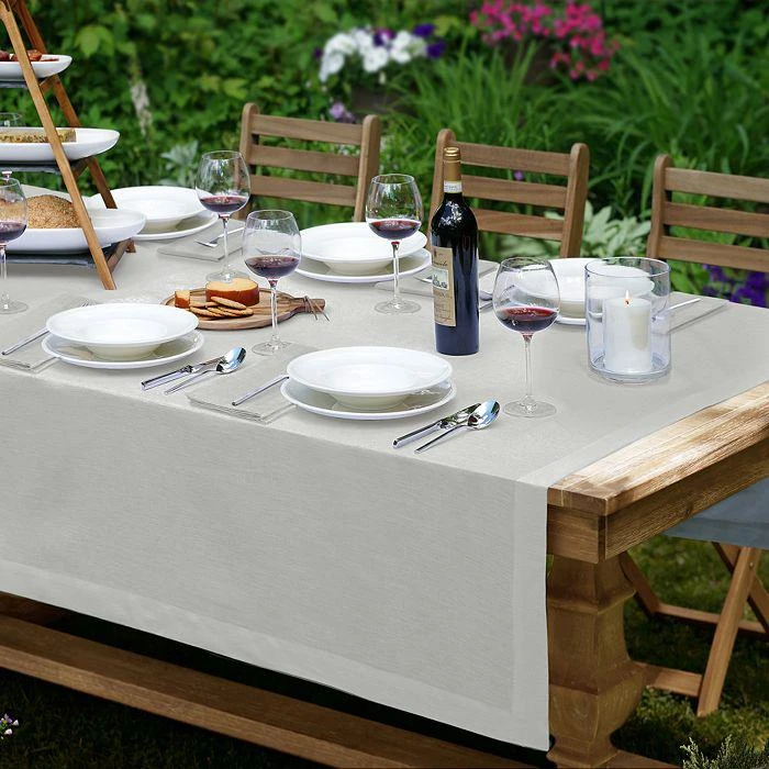 Villeroy & Boch La Classica Tablecloth, 70" x 126" 9