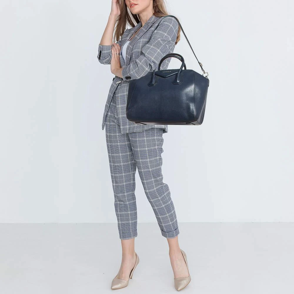 Givenchy Givenchy Navy Blue Leather Medium Antigona Satchel 2