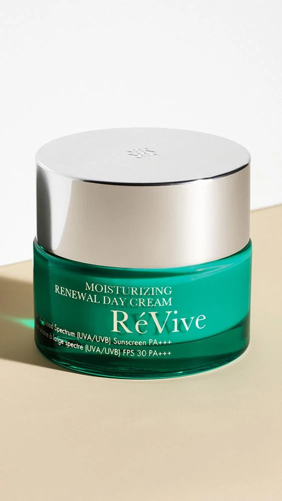 Revive Moisturizing Renewal Day Cream SPF30 6