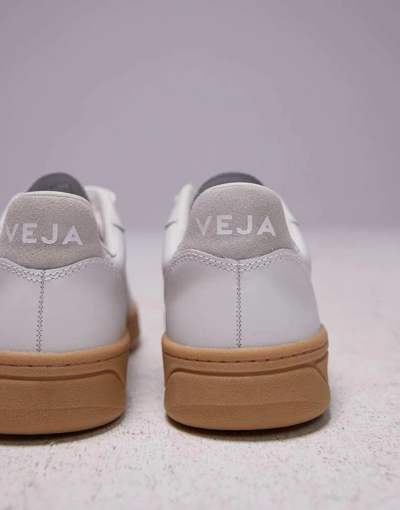 Veja VEJA V-10 trainer in extra white natural leather 5