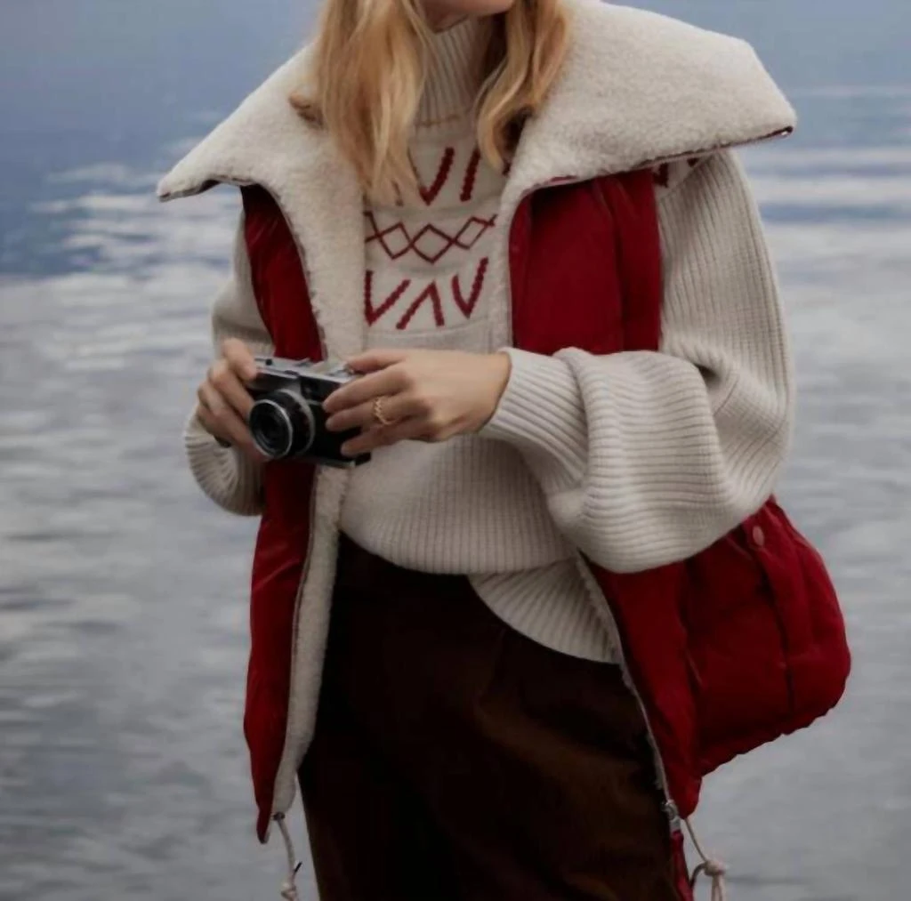 Varley Brock Puffer Gilet Vest In Red 1
