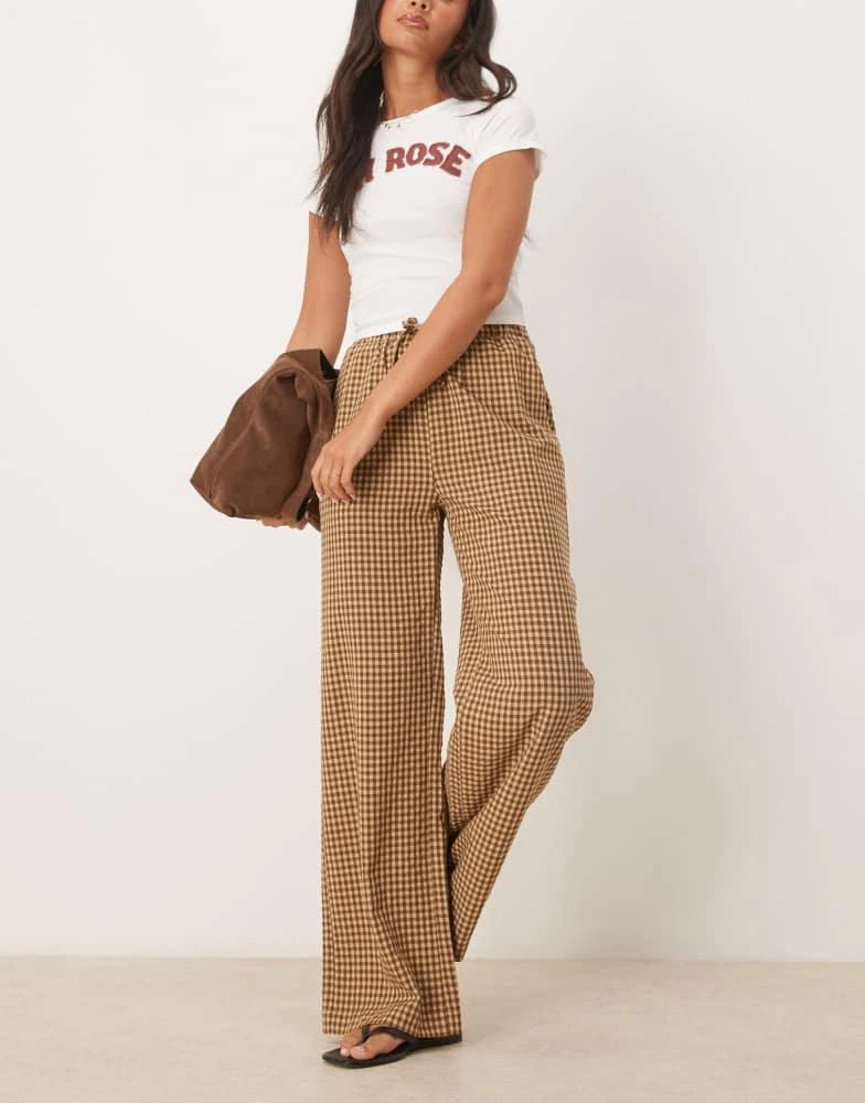 Threadbare Threadbare tie waist wide leg trousers in brown gingham 3
