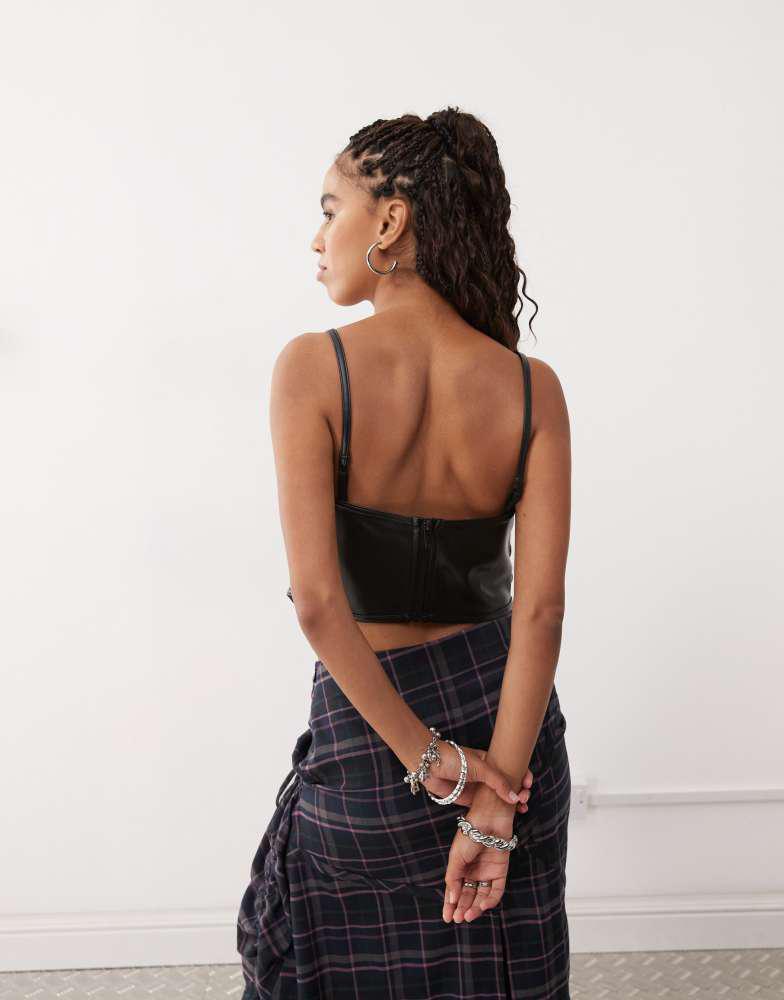 adidas Firebird Feathered Corset ブラック adidas Originals Firebird corset in black – On Sale Now with