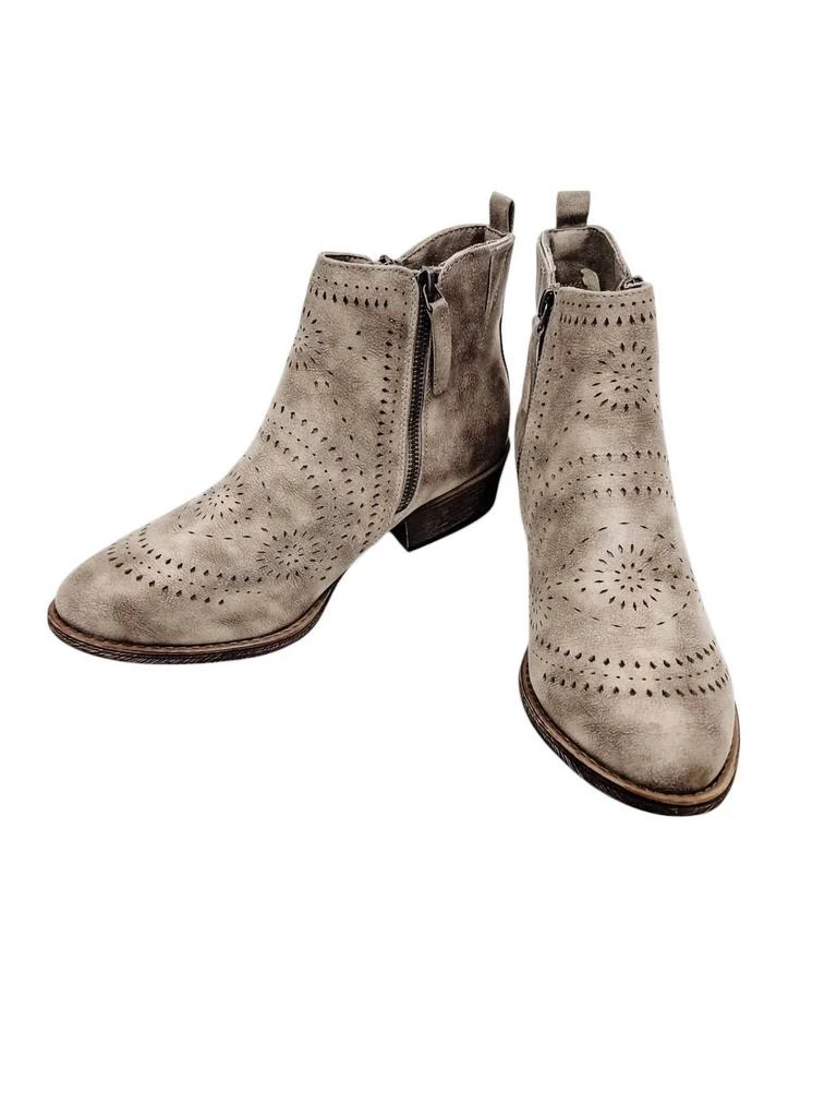 Very G Women's Lisette Bootie In Cream 1