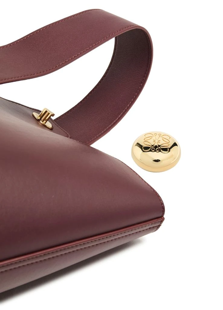 Loewe Pebble bucket bag 6