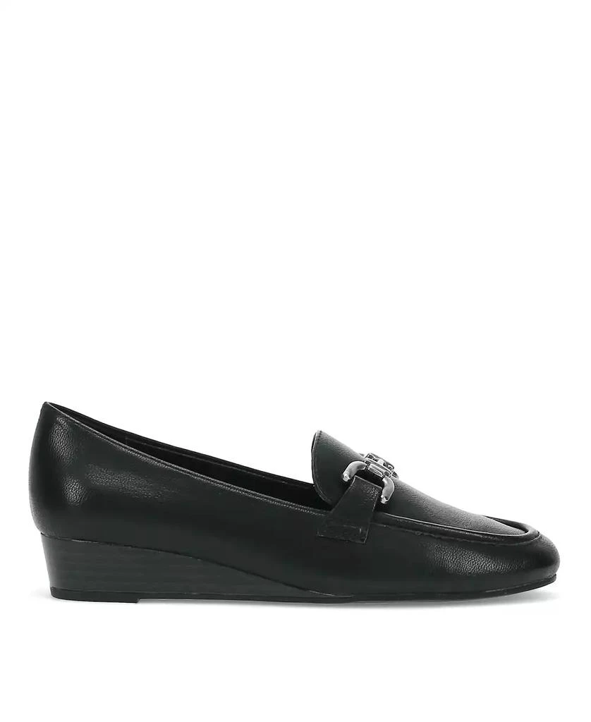 Baretraps Women's Caddie Loafer 2