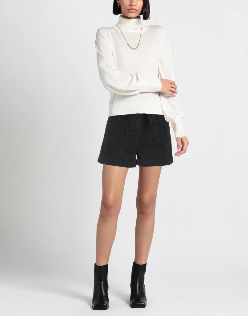 MASSIMO REBECCHI Shorts 
Bermuda 2