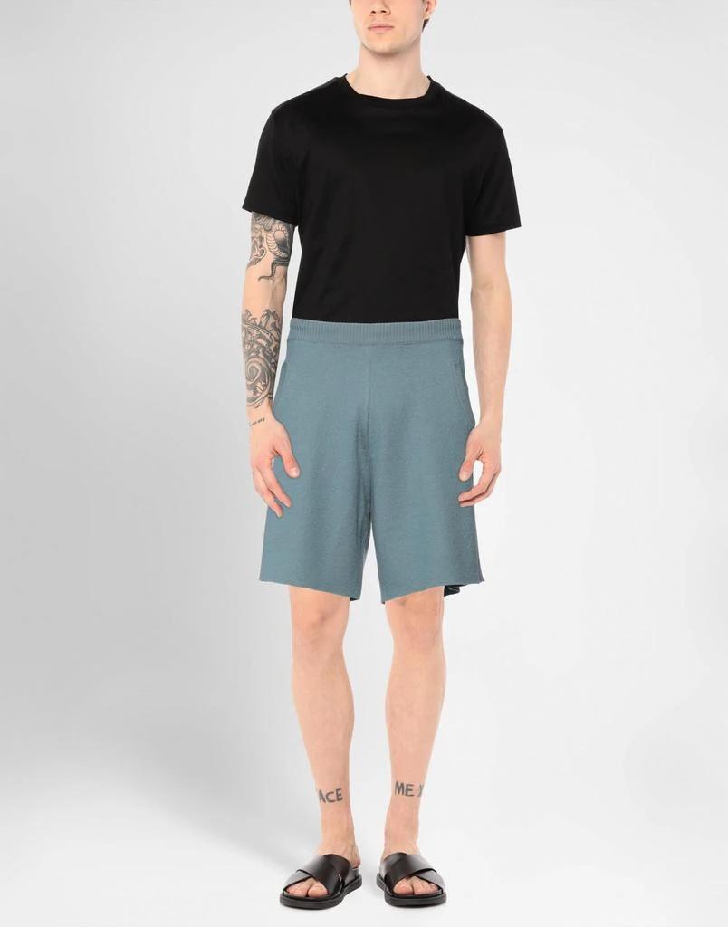 MAISON MARGIELA Shorts
Bermuda 2