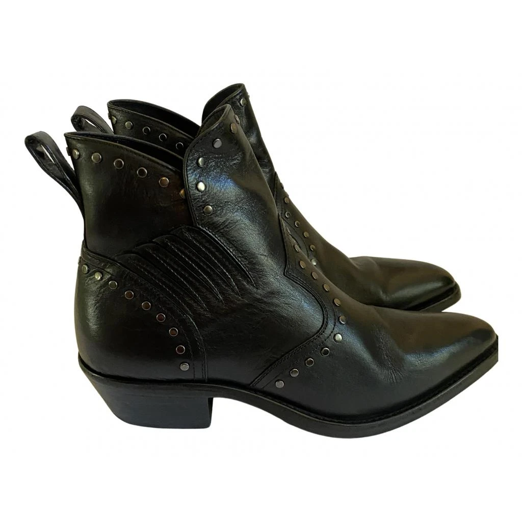 Yves Saint Laurent Saint Laurent Dakota leather boots 1