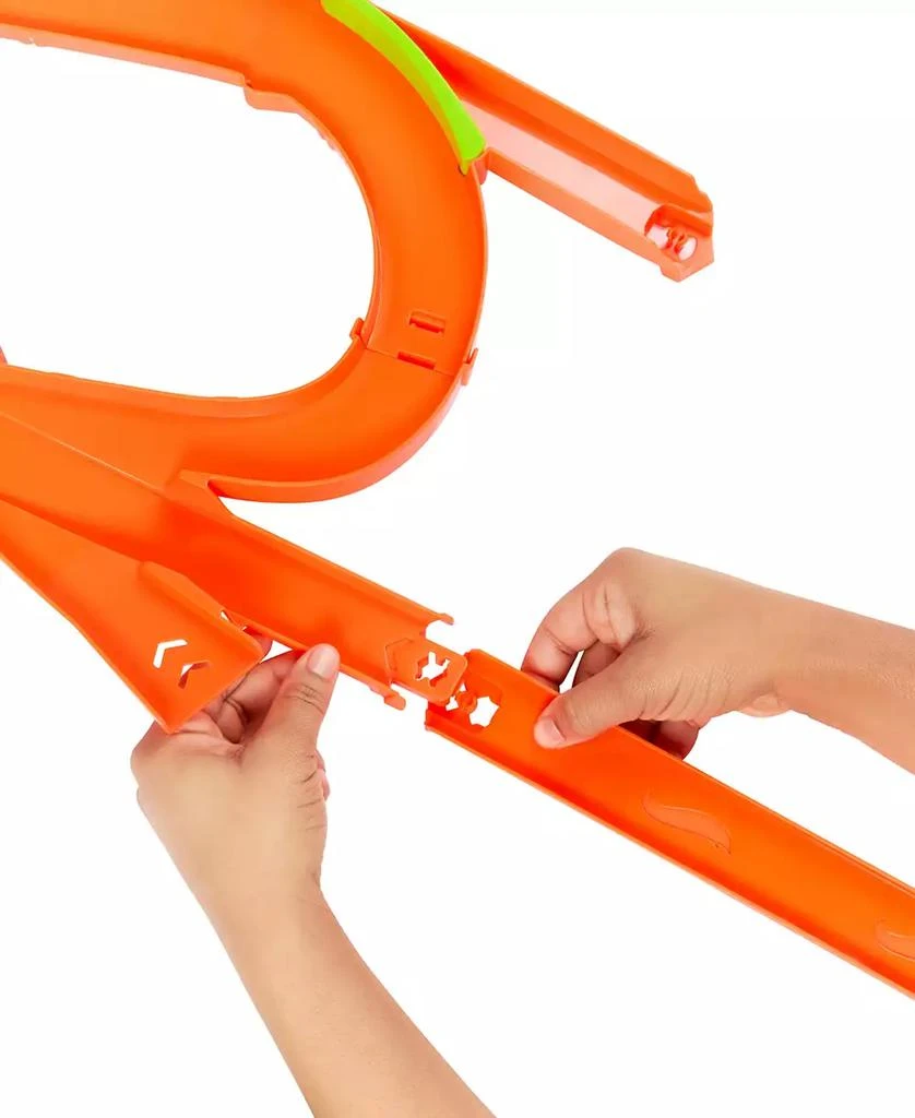 Hot Wheels Stunt Tracks Mid-Air Crash Playset and Car 3