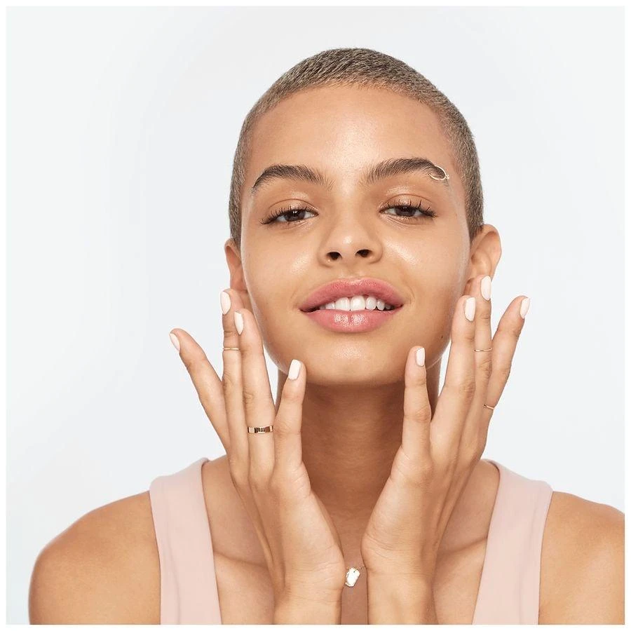 Olay Revitalizing Foaming Facial Cleanser 5