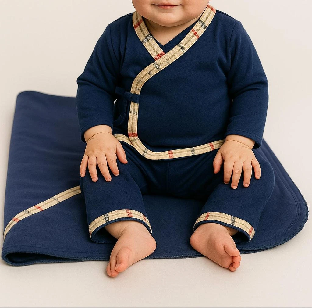 Sippy
s Babes Sippy
S Babes - Baby Blanket With 80 Beige Trim 2