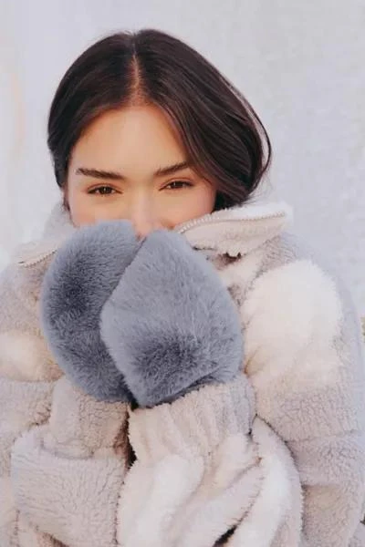 Urban Outfitters Fuzzy Faux Fur Convertible Mitten 1