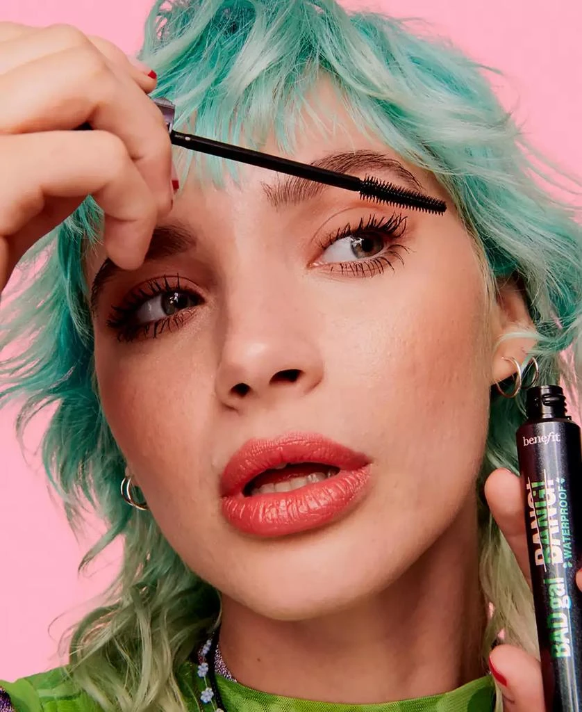 Benefit Cosmetics BADgal BANG! Waterproof Volumizing Mascara 4