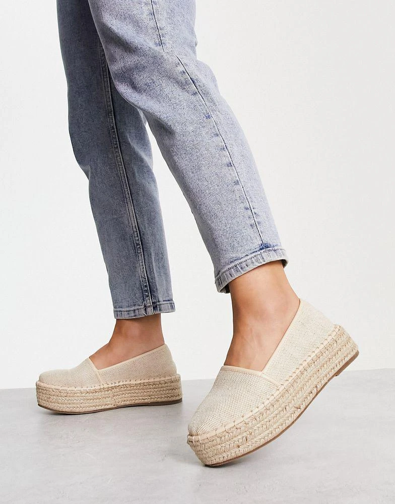 ASOS ASOS DESIGN Wide fit Journal flatform espadrilles in cream 4