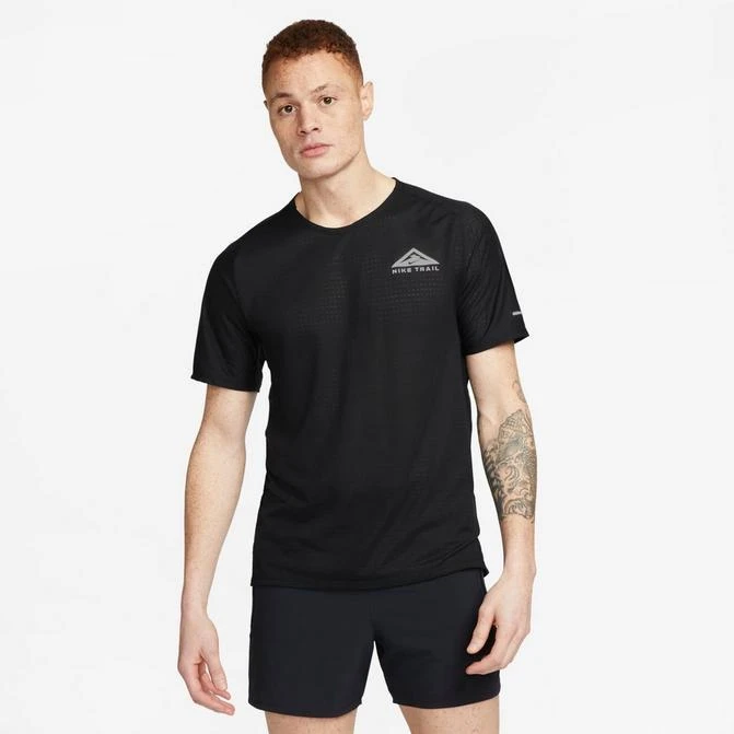 NIKE Men's Nike Trail Solar Chase Dri-FIT Short-Sleeve Running Top 1