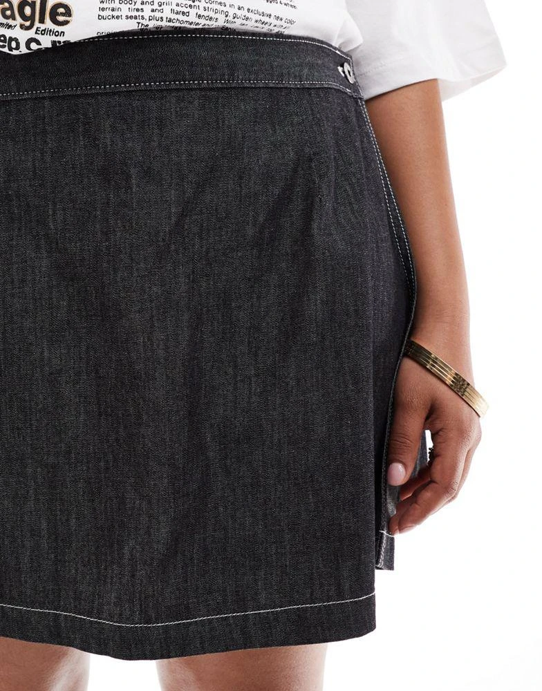 COLLUSION COLLUSION Plus wrap mini skort in lightweight denim with contrast stitch 3