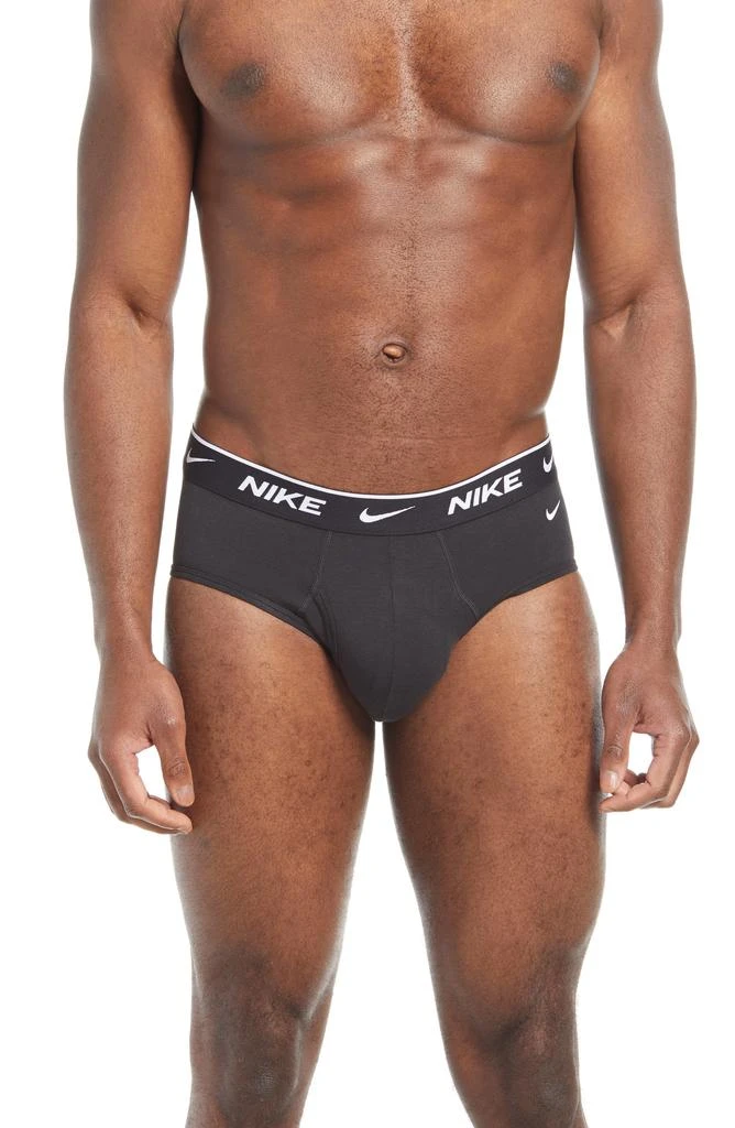 Nike Dri-FIT 3-Pack Everyday Performance Briefs 2