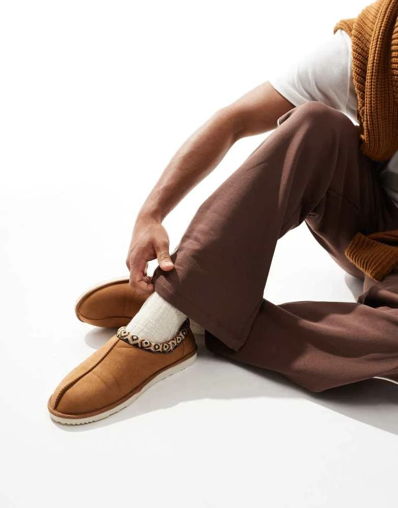 Jack & Jones Jack & Jones mule slipper in faux suede in tan 1