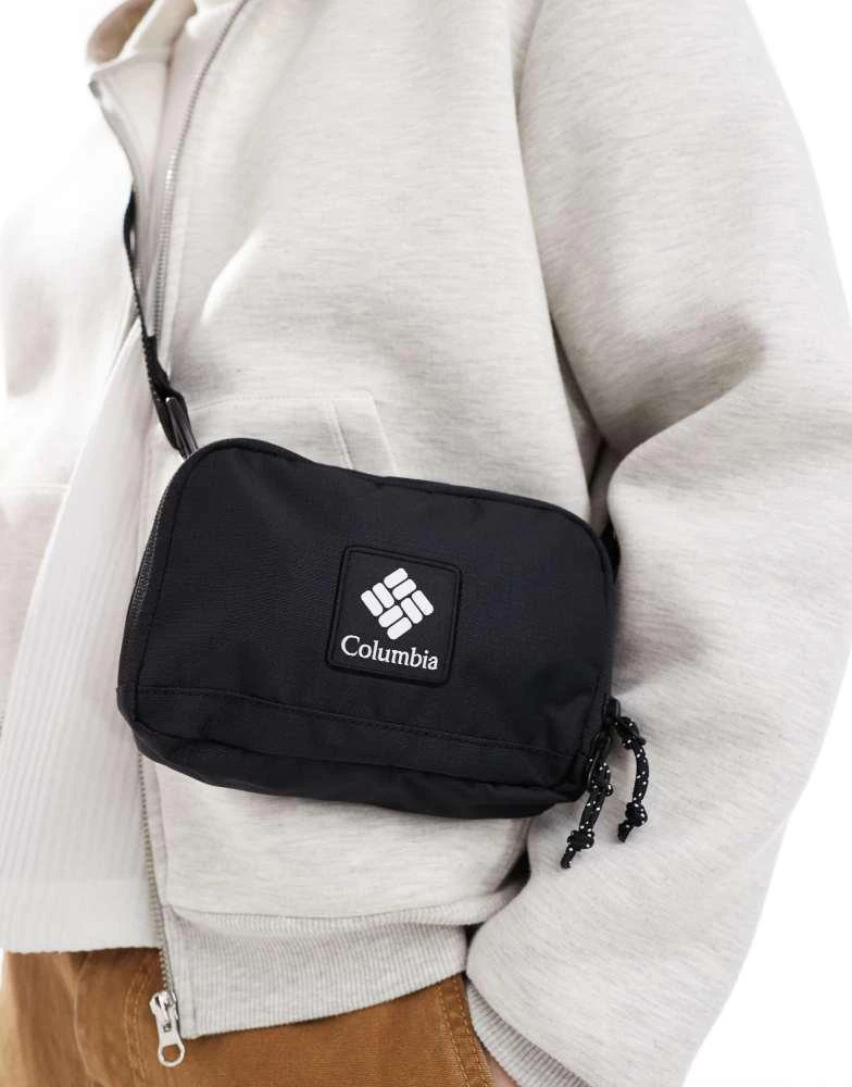 Columbia Columbia Trail Traveler crossbody bag in black 1