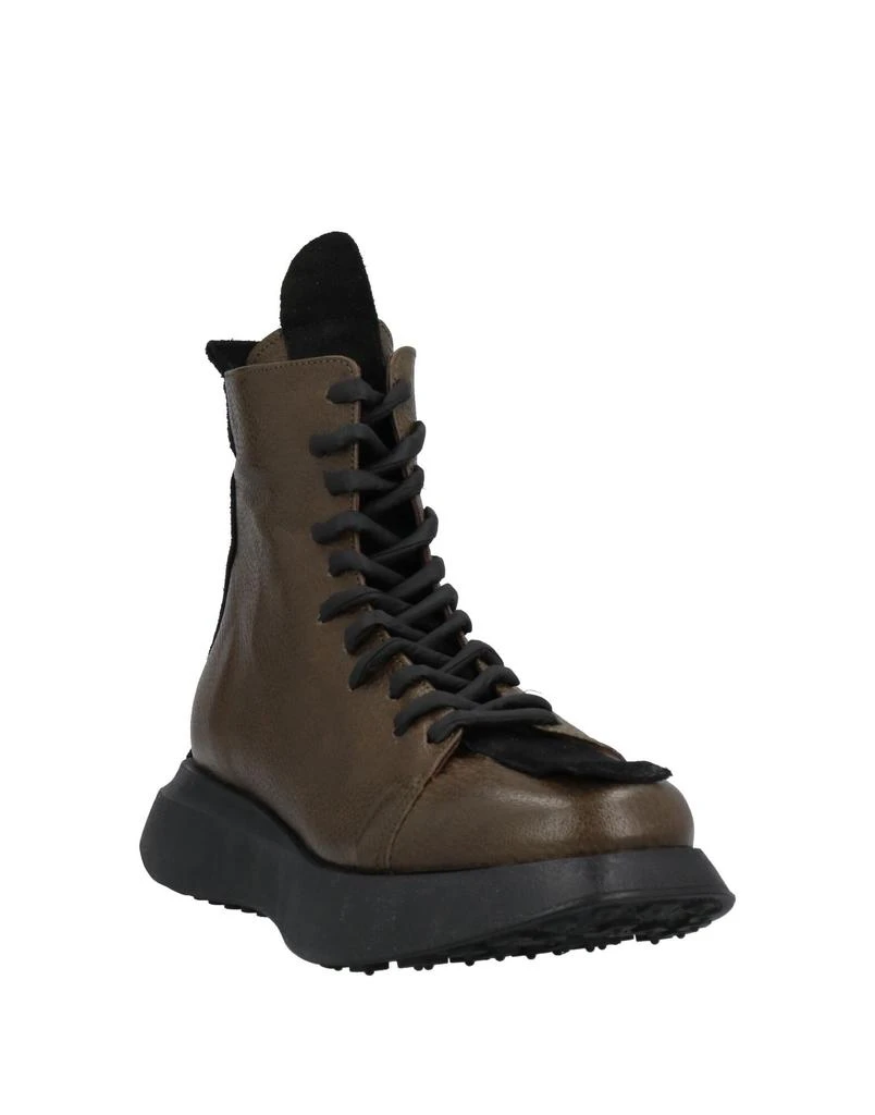 1725.A Ankle boot 2