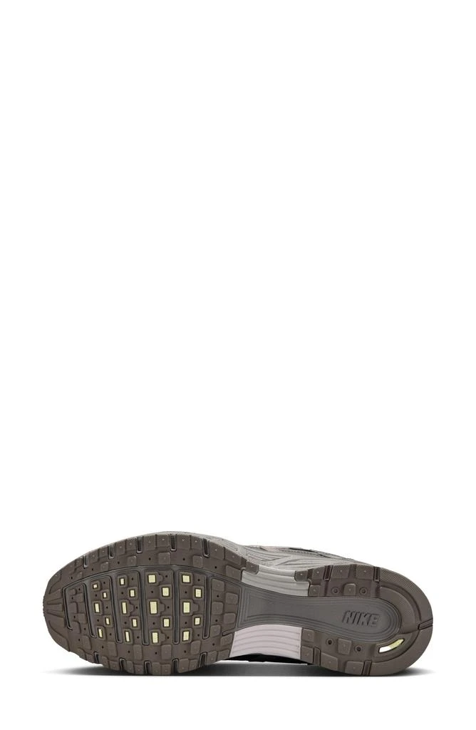 NIKE P-6000 Sneaker 4