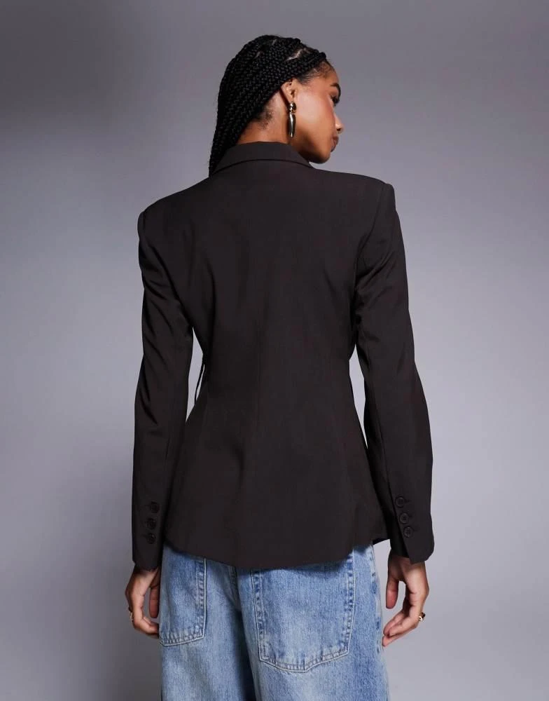 ASOS ASOS DESIGN tailored nipped waist blazer with cut away hem in chocolate 4