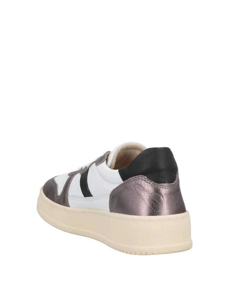 TSD12 Sneakers 3