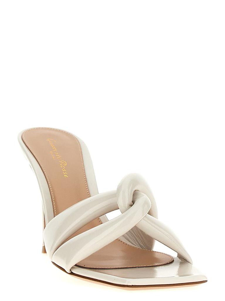 サンダル・ミュール Gianvito Rossi SS25 'Amour' mules (G1001285RICNPS MEKO) Gianvito Rossi Gianvito Rossi 'Amour' Mules - BeyondStyle