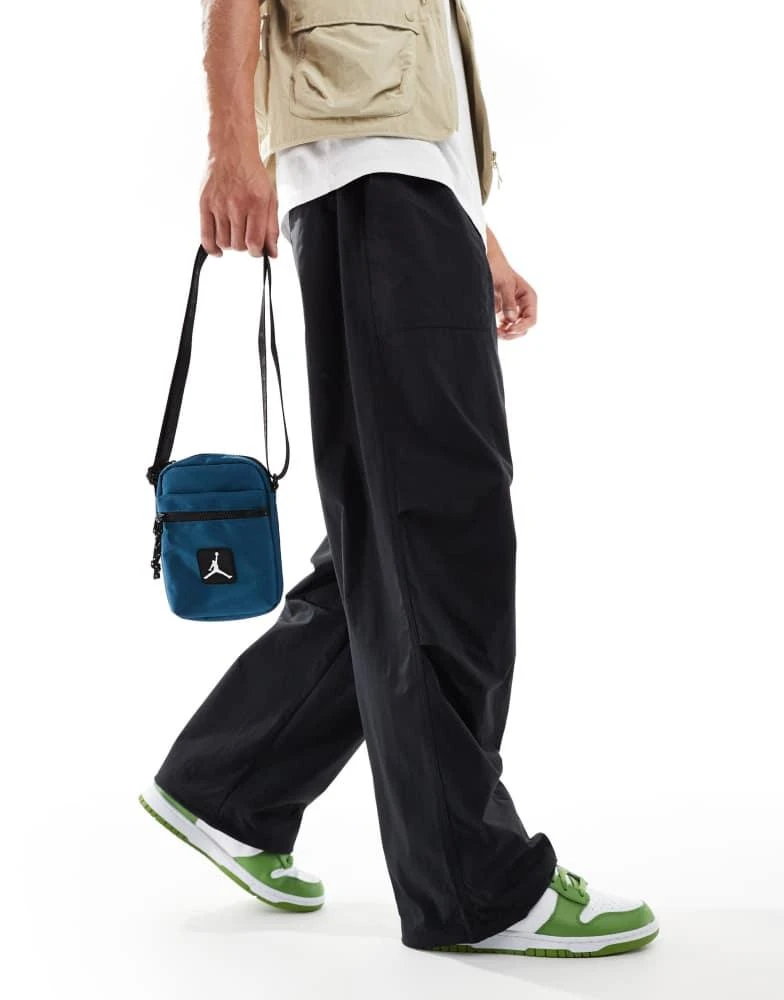 Jordan Jordan logo crossbody bag in blue 3