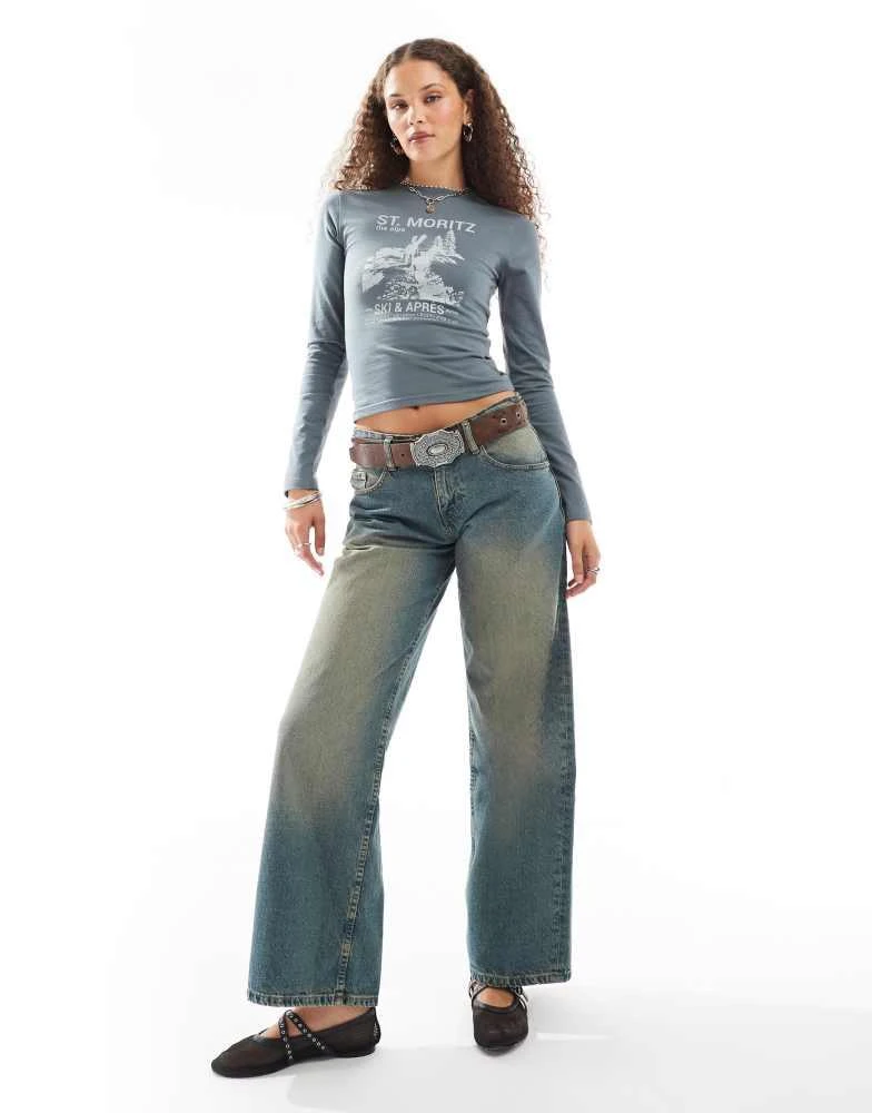 Daisy Street Daisy Street long sleeve fitted grunge t-shirt with st moritz logo in grey 2