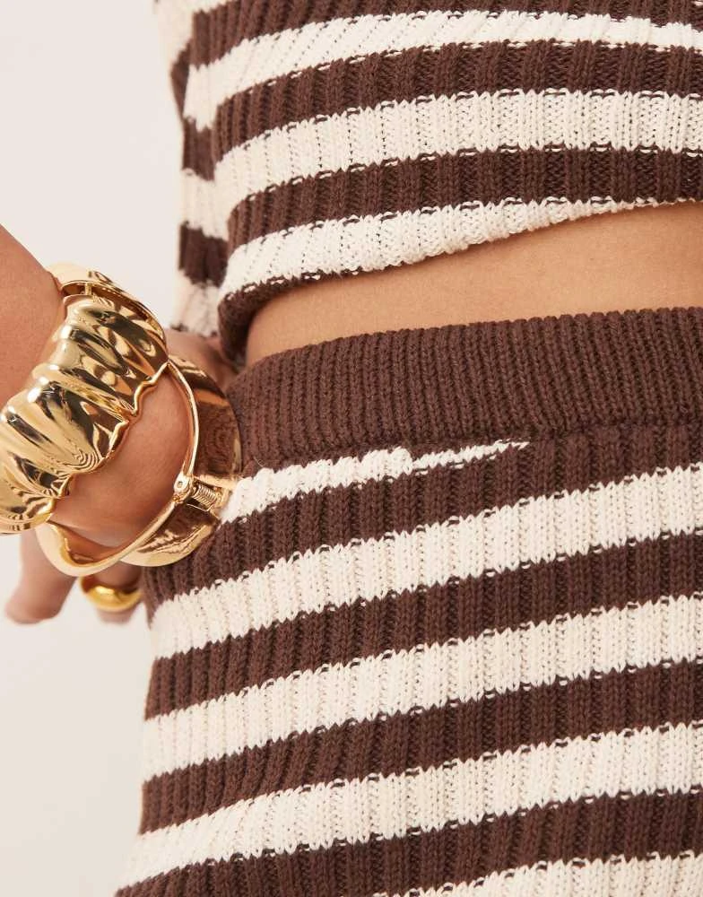 ASOS ASOS DESIGN knitted micro short co-ord in brown stripe 4