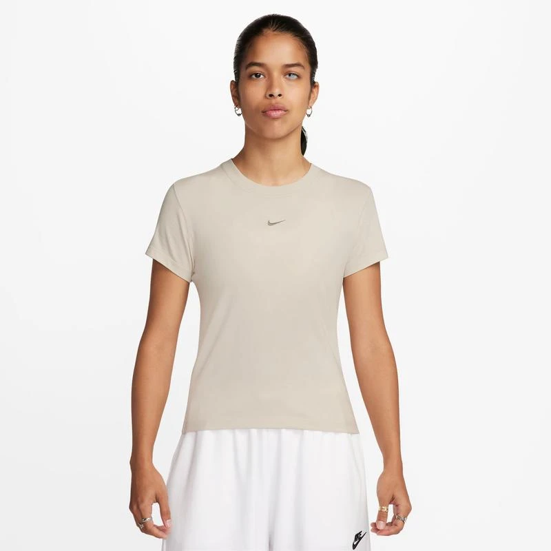 NIKE Nike Chill Knit Crop T-Shirt - Women's 1