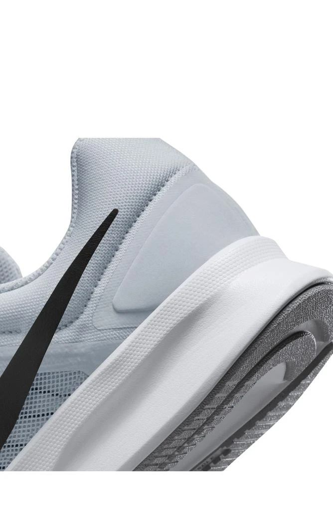 NIKE Run Swift 3 Running Shoe 9