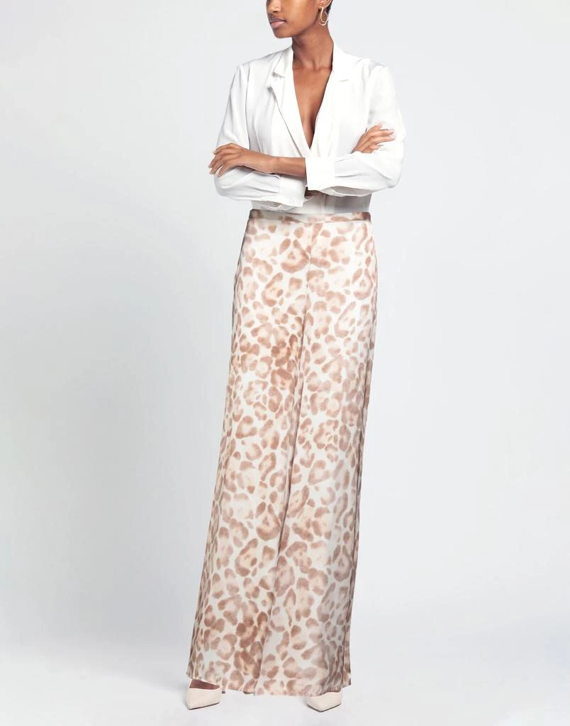 SIMONA CORSELLINI Casual pants 2