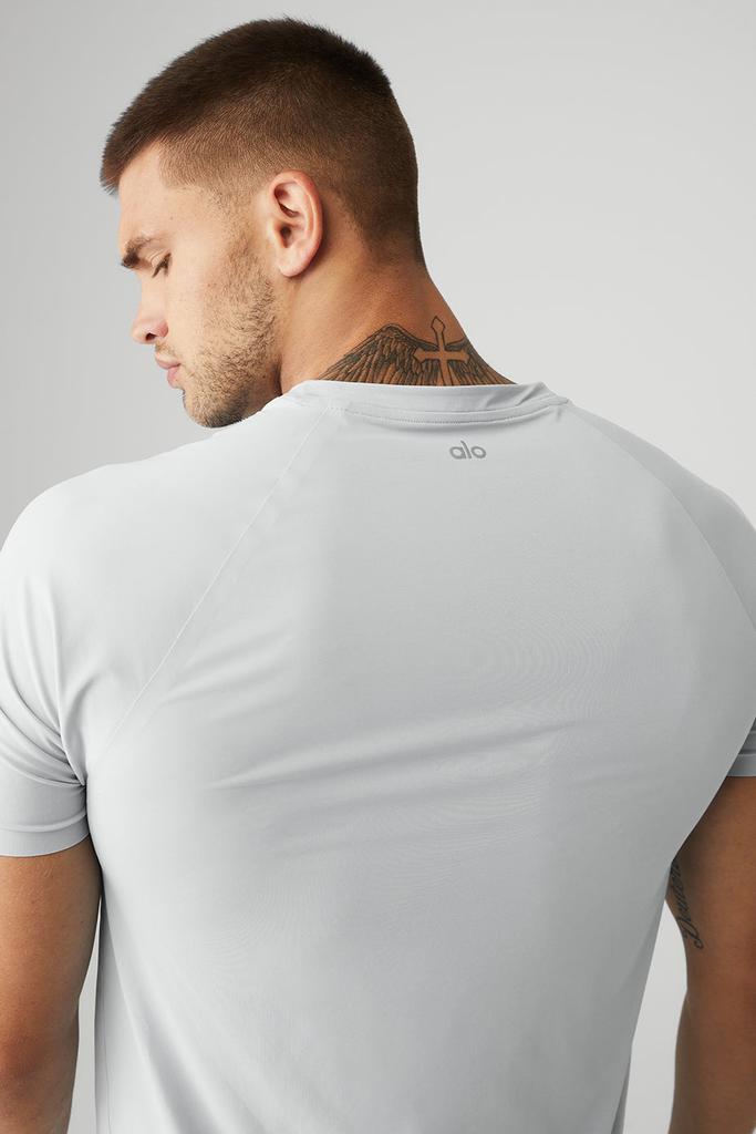 Tシャツ・カットソー [Alo Yoga] Idol Performance Tee Idol Performance Tee – Move With Us LFT
