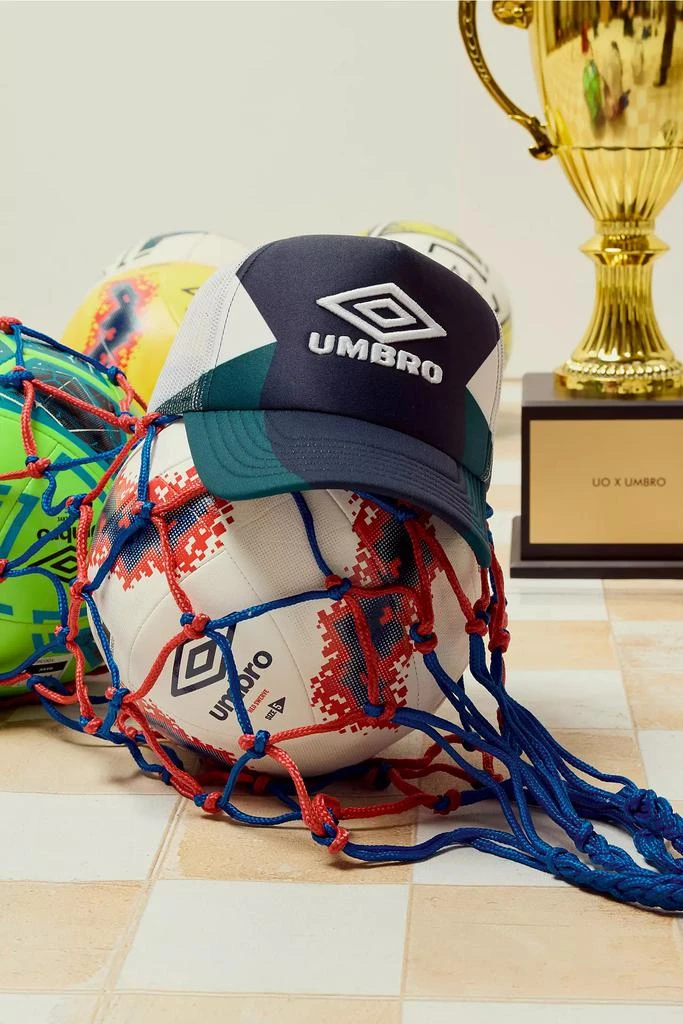 Umbro Umbro Relaxed Fit Foam Trucker Hat 1