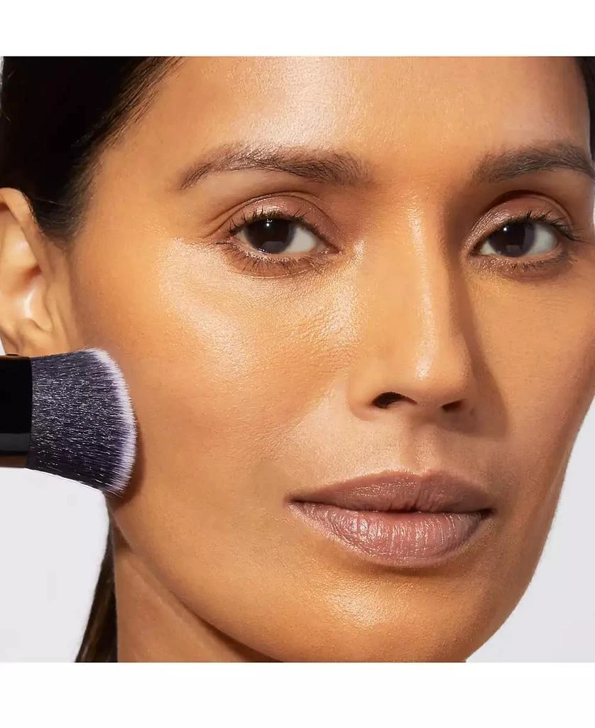 Laura Geller Retractable Angled Kabuki Brush 2