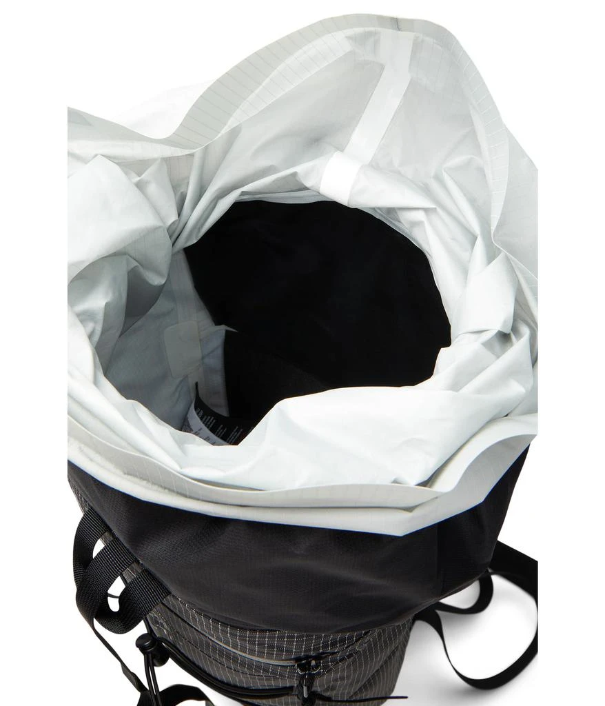 Arc
teryx Alpha FL 20 Backpack 3