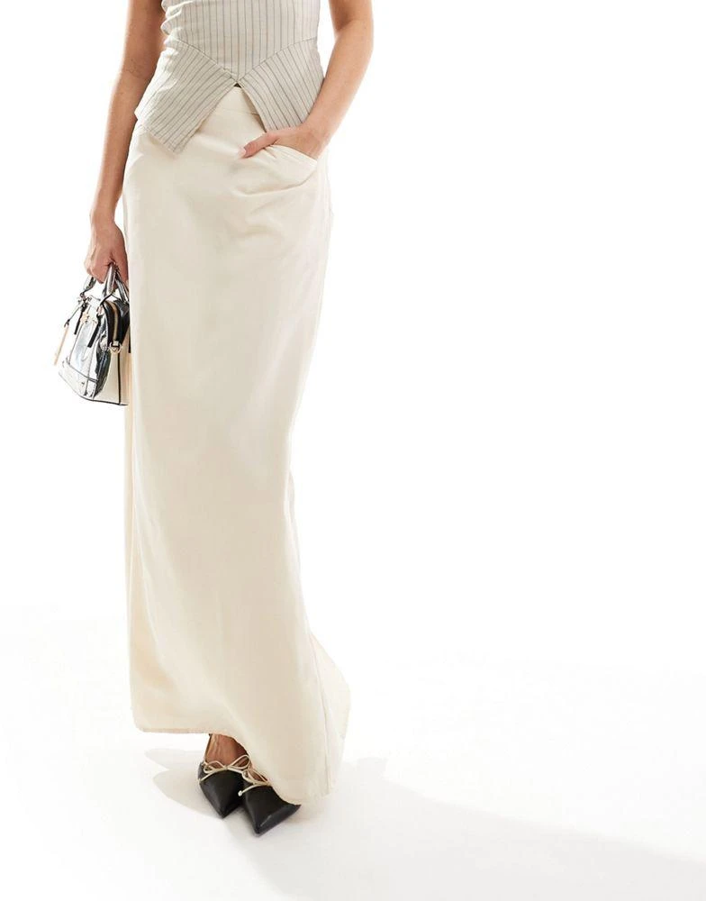 NA-KD NA-KD x Laura Jane Stone maxi skirt with front pockets and back split detail in beige 5