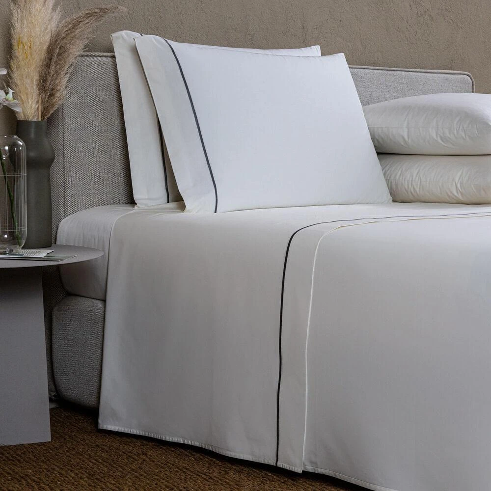 Frette Contemporary Sheet Set 8