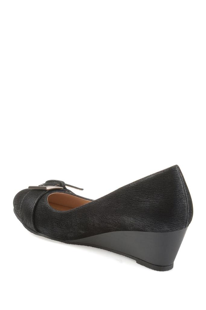 Journee Collection Graysn Wedge Pump