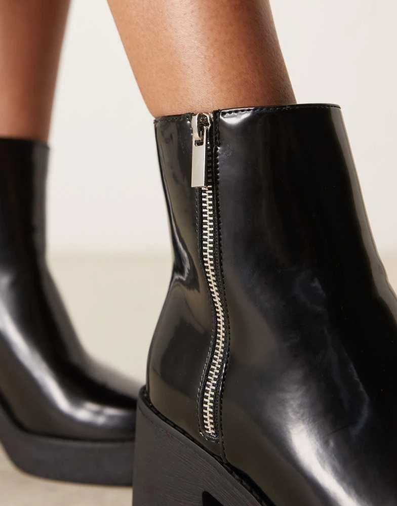 New Look New Look chunky mid heeled ankle boot in black 3