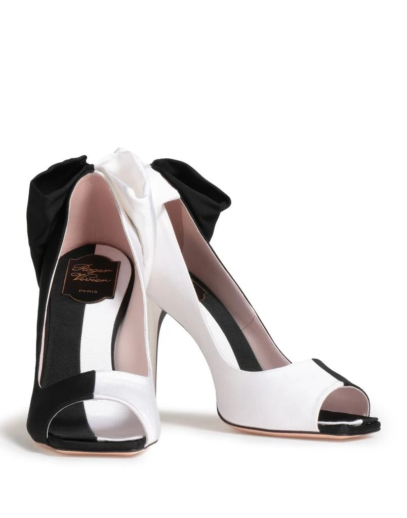 Roger Vivier Pump 4