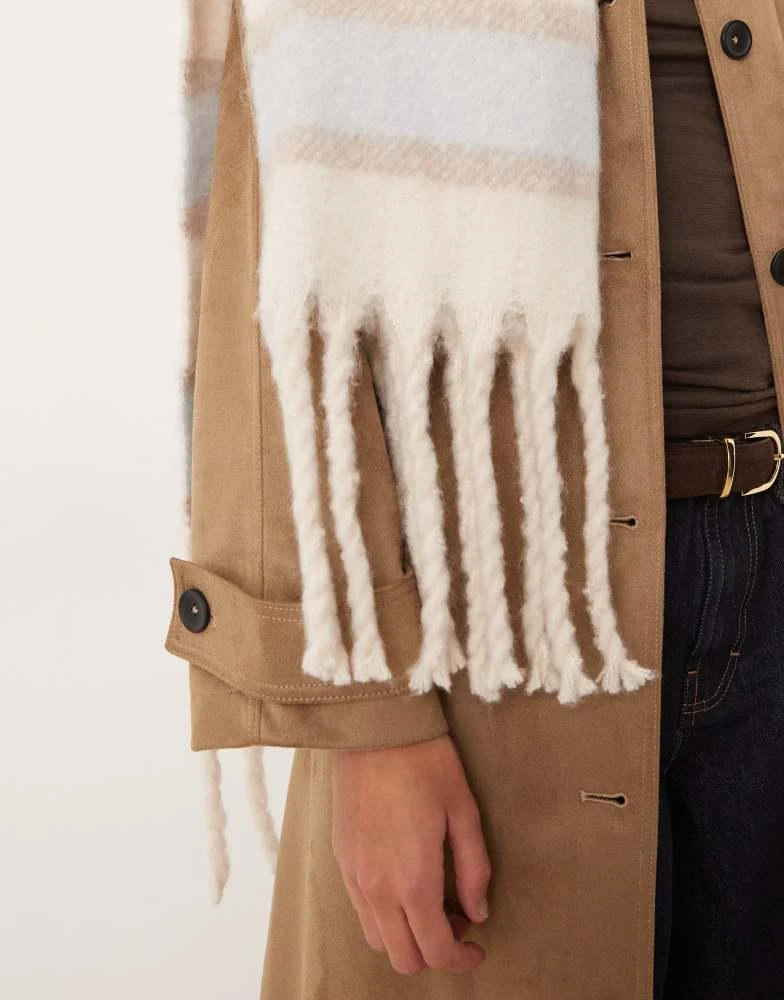 Abercrombie 
Fitch Abercrombie 
Fitch cozy scarf in blue stripe 3