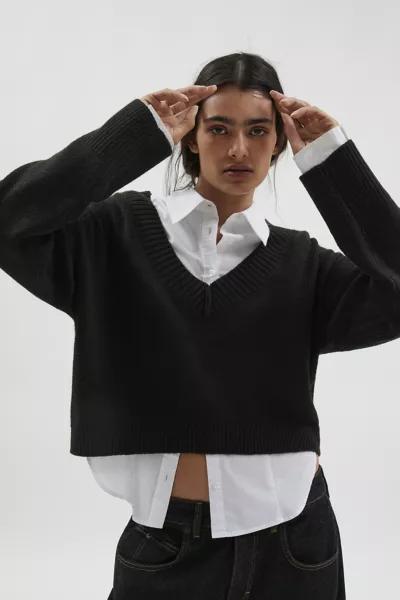 BDG BDG Jenna Cropped V-Neck Sweater