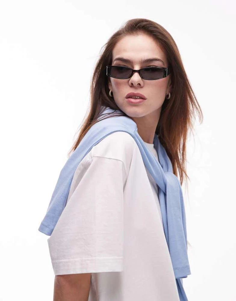 Topshop Topshop Xanthi slim rectangle sunglasses in black 3