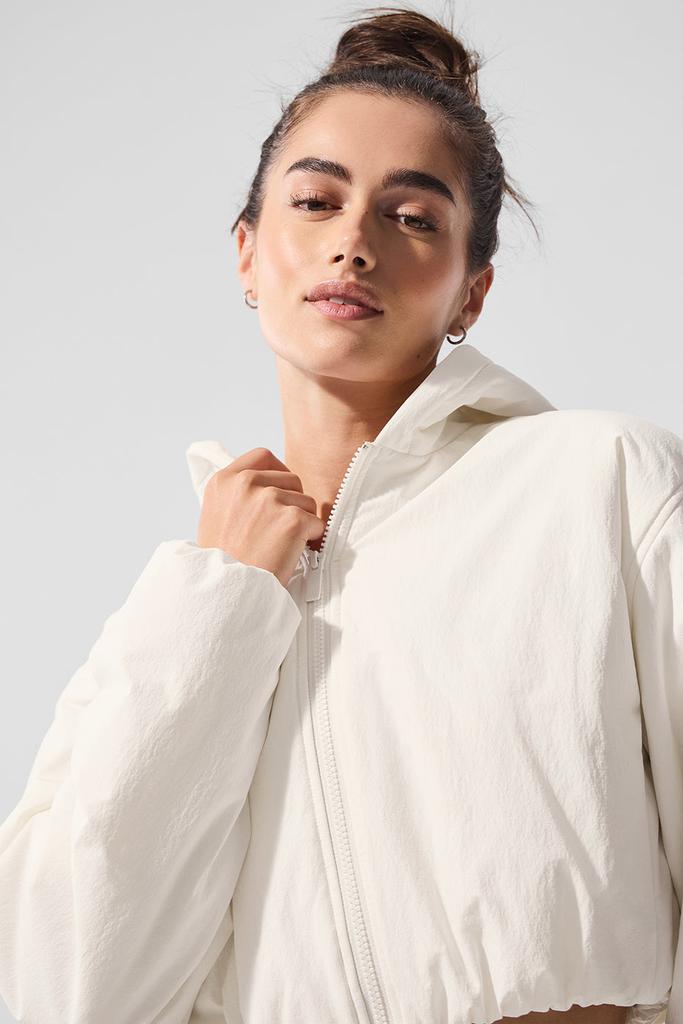 Alo Cropped Mountain Peak Full-Zip Hoodie - Ivory - Hoodies - Free